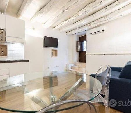 Abbalughente Central Rooms Cagliari Bagian luar foto